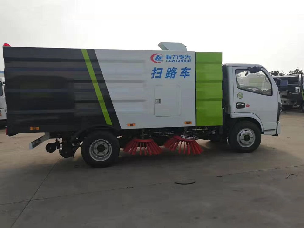 國六東風(fēng)小多利卡掃路車（5.5立方）