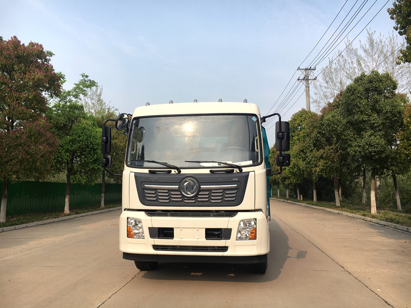國(guó)六東風(fēng)天錦掃路車（12立方）